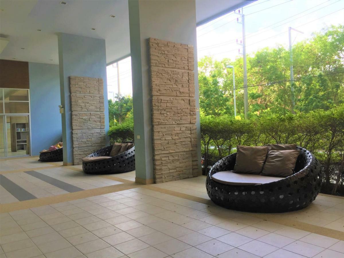 Cosy Lumpini Beachfront One Bedroom Jomtein Csomtien-part Kültér fotó